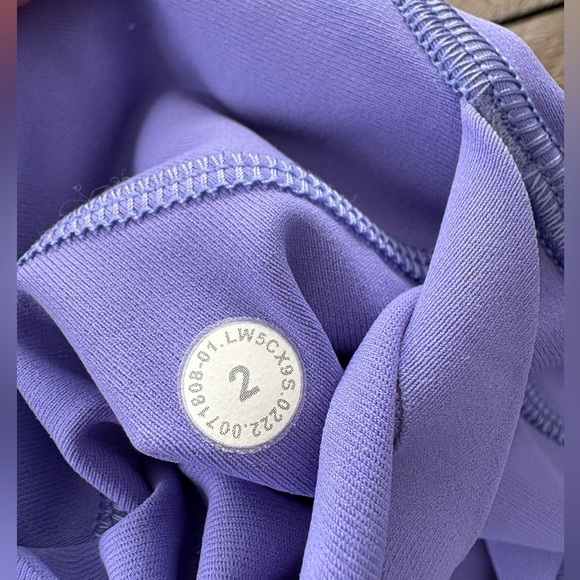 Like new Lululemon Swift Speed High-Rise Tight size 2 - Picture 8 of 8